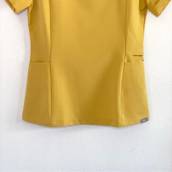NWT Figs Limited Edition Inala Slim Notch Collar Scrub Top Gold XXS - Picture 9 of 16
